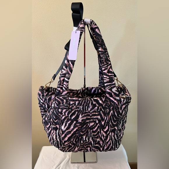 Jill & Ally Animal Print Quilted Crossbody Bag, Zebra, NWT - Picture 3 of 9